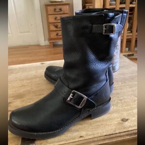 Frye Veronica Boots size 7